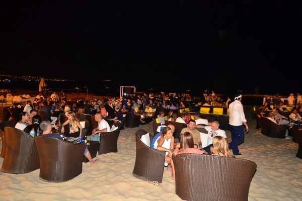 Edde Sands BBQ Pieds Dans Leau